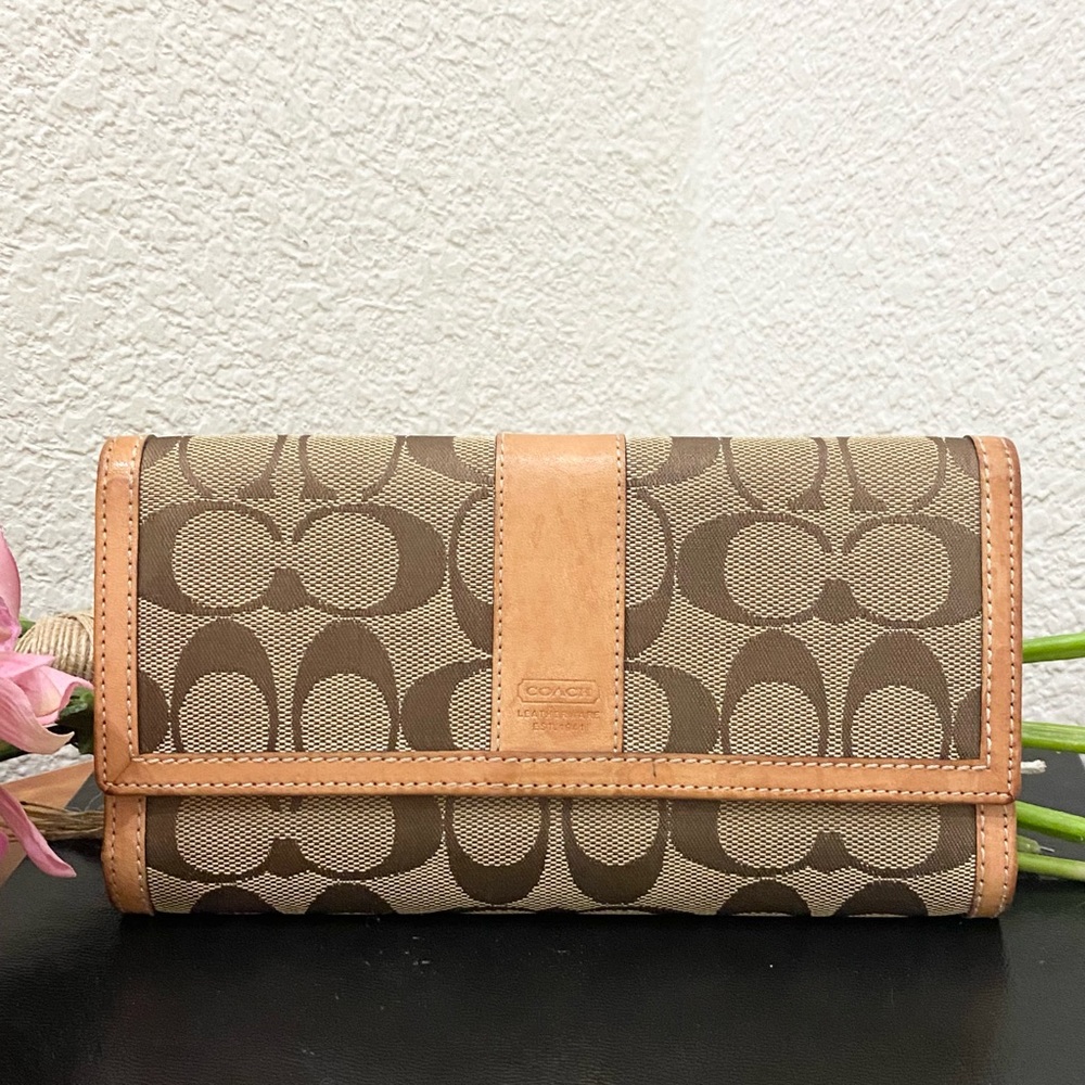COACH Signature Jacquard Brown Canvas on Natural Leather Continental Wallet